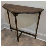 ï¿½ round hall table