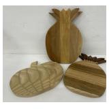 3 decorative cutting boards.