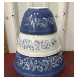 3pc Pyrex mixing bowls ï¿½Colonial Mistï¿½ (1of2)