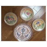 Pretty wall hanger plates
