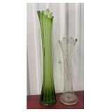 2 swung glass vases