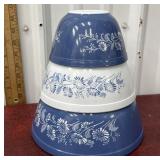 3pc Pyrex mixing bowls ï¿½colonial mistï¿½ (2of2)