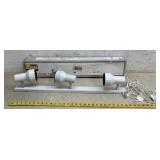 3 Head Track Bar Light - new in box (2)