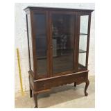 1 Drawer 1 Door Queen Ann China Cabinet 42/17/62