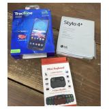 2 Cell phones, mini wireless keyboard