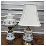 Pr Matching Pattern Lamps With Dainty Flowers