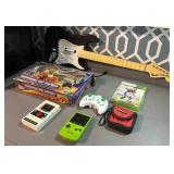 Gaming/Fender Stratocaster game boy color