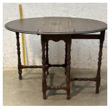 Gate Leg Table - some water damage 44/35/30