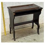 Small Childï¿½s Desk 24/14/24
