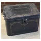 Tin toleware Savory bread box