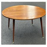 Round Oak Table 42/24 -legs come off for easy move