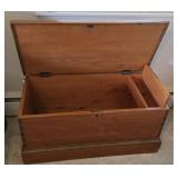 Early 6 board dovetailed blanket chest - square