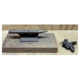 Mini Anvil & Vise