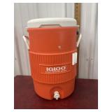 Igloo 5gal. Drink dispenser