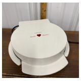 Black & Decker sweet hearts waffle maker