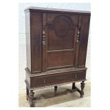 Blind Door China Cabinet 43/15/64