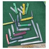 9 Jack knives incl 2 Sabre & 3 razors