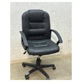 Office Chair (black) - rolling & adjustable