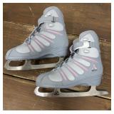 Ice skates- size 9