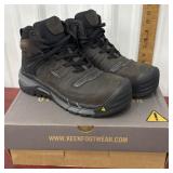 Keen boots menï¿½s size 9.5