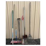 6 Yard & Garden Tools- thatch racke, broom,