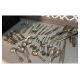 Oneida, Rogerï¿½s, silverplate,& more