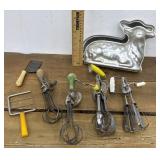 Lamb cake mold