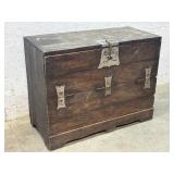 Early Dovetailed Immigrant Chest 39/18/30