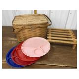 Picnic basket w/ riser, plates