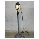 Outdoor Streetlight- missing finial- works
