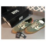 Brand new/tags womenï¿½s size 9 comfort foam