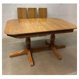 Solid Oak Table w/ 3 Leaves 60/42/31
