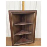 Hanging corner shelf