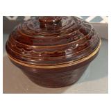 Vintage mid-century Marcrest daisy. Brown