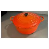 Vintage LE.Creuset Round Dutch oven E flame