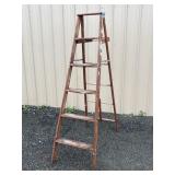 6 ft Wooden Stepladder