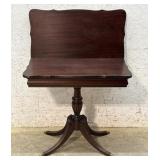 Mahogany Flip-top Game Table 30/15/29