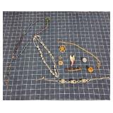 L5 10 Necklaces Jewelery Braclets Pins