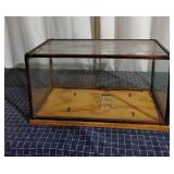 I3 Display case