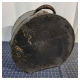 I2 Vintage black leather Hat box