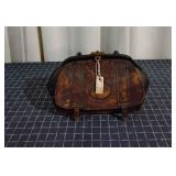 Q2 Miley & Lynn, Patented 18 Suitcase