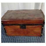 Q2 1848 Newspaper Lining Trunk