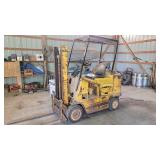 Howell, Mi Towmotor 4000 LP Forklift Manual Shift