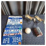 D3 12pc+ (2) Golden horses, License plates, Softba