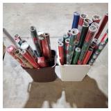 R2 36 Pc Christmas wrapping paper