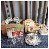 E5 Entertaining & Christmas Decor Christmas plates