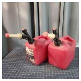 P3 2pc Briggs & Straton Gas cans 2 Gallon cap.