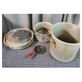 I3 4pc+ Stock Pots, single egg pan, lids,