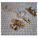 T2 3pc (1) hay hook (2) planes,