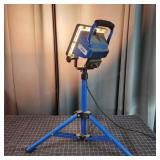 M3 Blue Work light on tripod